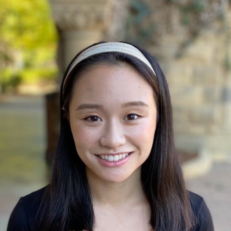 Angela He headshot